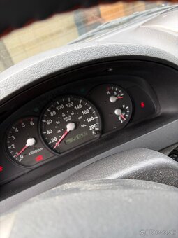 Kia Sorento 2.5crdi - 9
