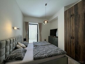 EXKLUZÍVNE Luxusný 2-izbový byt s predzáhradkou v novostavbe - 9