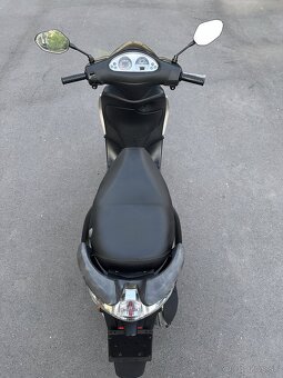 Skúter Piaggio Fly 300 - 9