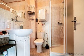 Rodinný dom vhodný aj ako víkendové sídlo - 9