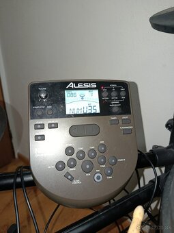 Bicie alesis - ako nové - 9