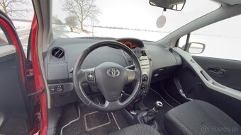 Toyota Yaris 1.3 2011 - 9