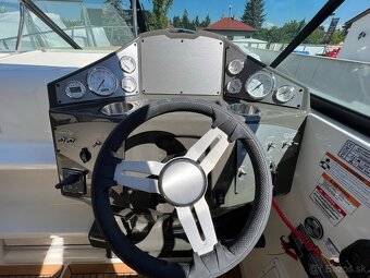 BAYLINER Ciera 8 + MERCRUISER 6.2l V8 MPI 350ps DTS BRAVO II - 9