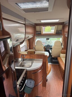 Laika KREOS 4010, r.v. 2013, 3.0 liter,  248000km - 9