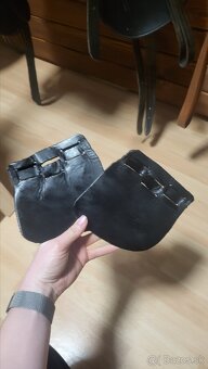 Čierne kožené sedlo - 9