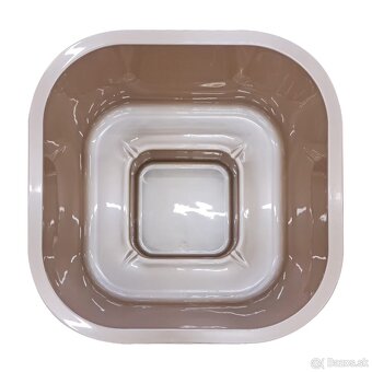 KVADRÁTOVÁ KÚPACIA KAĎA-Nitra - 9