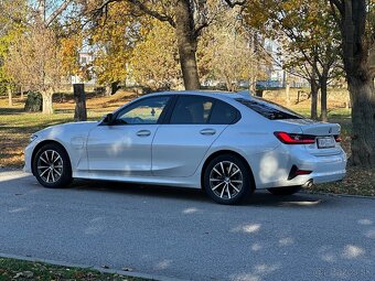 BMW Rad 3 330e Premium PHEV A/T Plug-In HYBRID - 9
