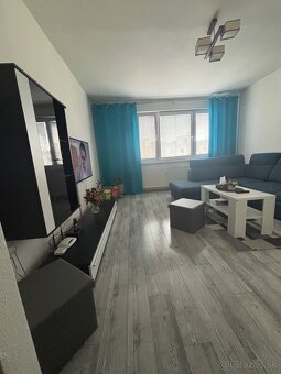 Predám komplet prerobený 2 izbový byt s balkónom v Žarnovici - 9