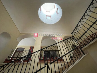 Pod konkatedrálou v pešej zóne klimatizovaný 2izb podkrovný - 9