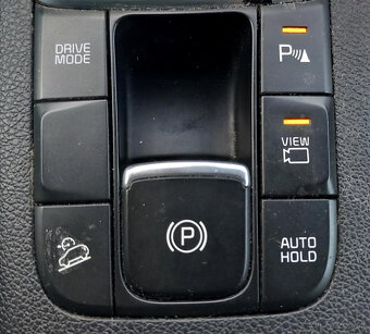 KIA Sportage 1.6Crdi Platinum Automat r.v.2019 Kúp.Slovensko - 9