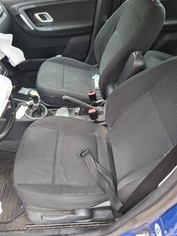 Rozpredam škoda Fabia II Combi 1.4 63kw BXW - 9