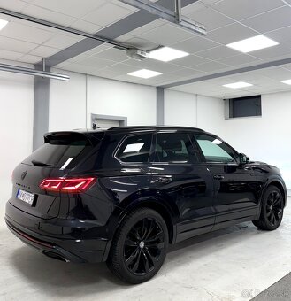 Volkswagen Touareg 3.0 V6 TDI SCR R-Line 4Motion Black Pack - 9