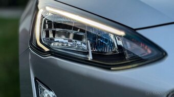 Ford Focus Combi 1.5 TDCi EcoBlue Titanium X A/T - 9