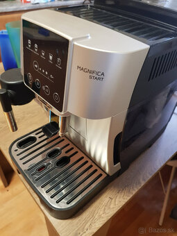 Kvalitný kávovar De’Longhi Magnifica Start - 9