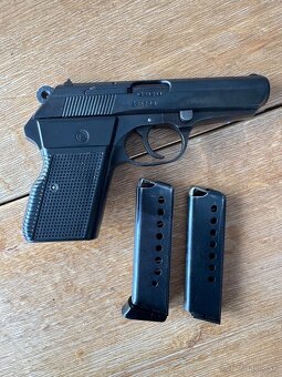 Zbierka pistoli ČZ - 9