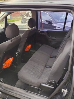 Opel Zafira - 9