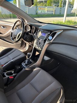 Predám Hyundai i30 CW 1.6 CRDi - 9