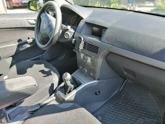 Opel Astra H 1.4 16V - 9