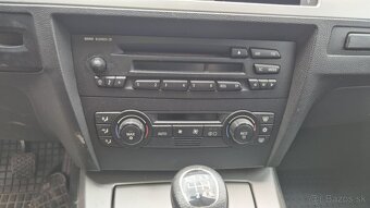BMW 1 E87 318D 2,0D 90kw - 9