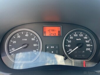 Dacia Sandero 1.4 - 9