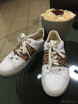 GUESS originál dámske tenisky 38 - 9