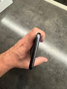 Predam Iphone 11 64gb nova bateria 100% - 9