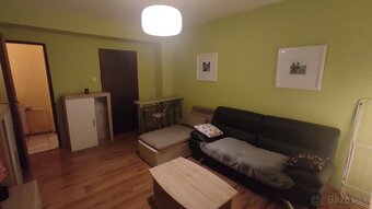 Prenajmem 2 izbový byt Zlaté Moravce - 9
