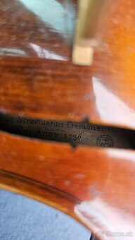 Husle Stradivarius 1736 - 9