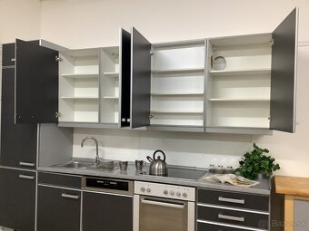 Šedá kuchyně STELLA - 9