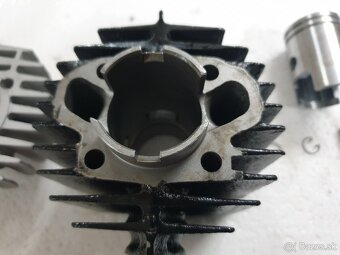 ● Jawa 555-550  ● - 9