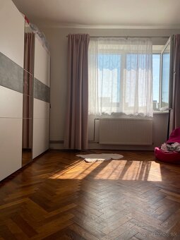 Ponúkam 2 izb. tehlový byt na zámostí v Trenčíne. - 9