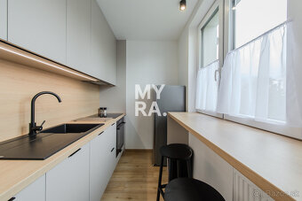 Prenájom štýlovo zariadeného 2-izbového apartmánu v Dolnom S - 9
