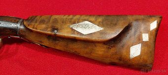 KRESADLOVÁ PUŠKA 1800 - 9