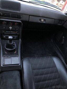 Porsche 924 - 9