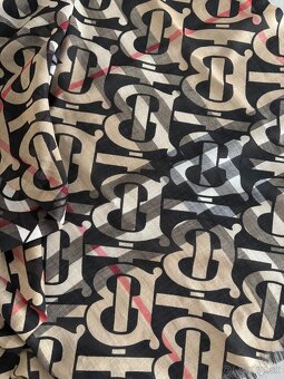Burberry originál tenký šál, šatka, pc 339€ - 9