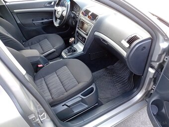 Skoda octavia combi 1.8 RS Tsi 118kw turbobenzín FACE 2011 - 9