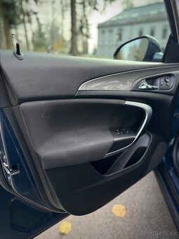 OPEL INSIGNIA 2.0CDTi - 9