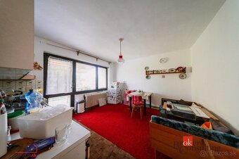 Na predaj poschodový rodinný dom so záhradou v Lučenci - 9