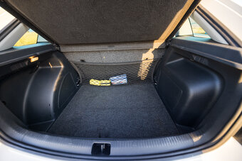 Škoda Rapid Spaceback 1.6 TDI 90k (66Kw) - 9