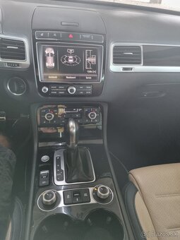 Touareg 4,2TDI 250kw R-LINE - 9