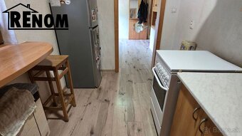 Zrekonštruovaný dom s bazénom a letnou kuchynkou - 9