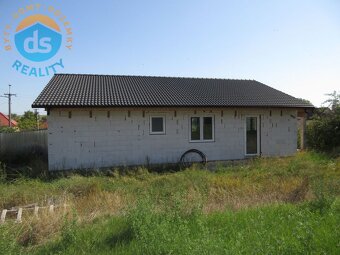 Na predaj rozostavaný 4 izb. bungalov, 532 m2, Veľké Ripňany - 9