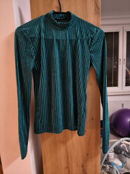 Predám balík tričiek - 9