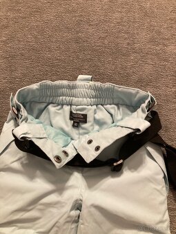 Zimna bunda a otepľováky Mountain Warehouse - 9