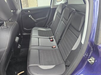 Peugeot 2008 1.2 Full výbava Allure ambilight - 9