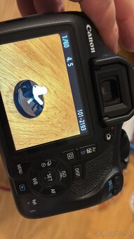 Canon EOS 1300D - 9