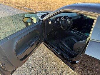 Dodge Challenger R/T 5.7 V8 HEMI - 9