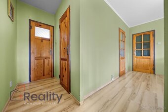 Svetlý 3 izbový byt s balkónom v centre mesta Dunajská Stred - 9