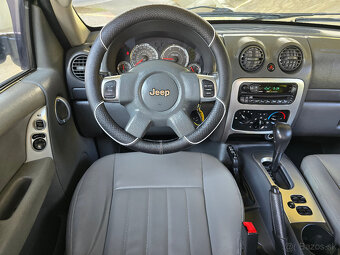 Jeep Cherokee 2,8CRD /120kw A/T facelift //BEZ KOROZIE // - 9