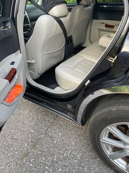 Chrysler 300C - 9
